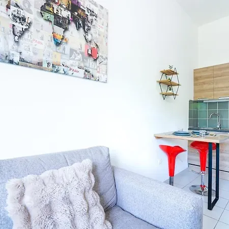 Le Cocon Face Au Theatre Wi-fi 5 Min Gare Apartment *